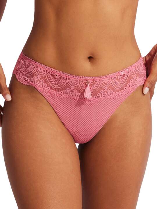 31101SE String Matilda Selmark Pink face