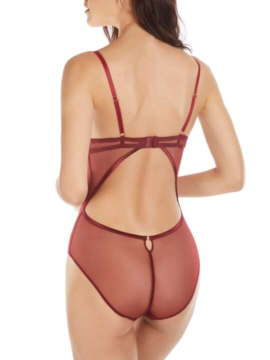90654SE Body push-up Simona Selmark Rouge face